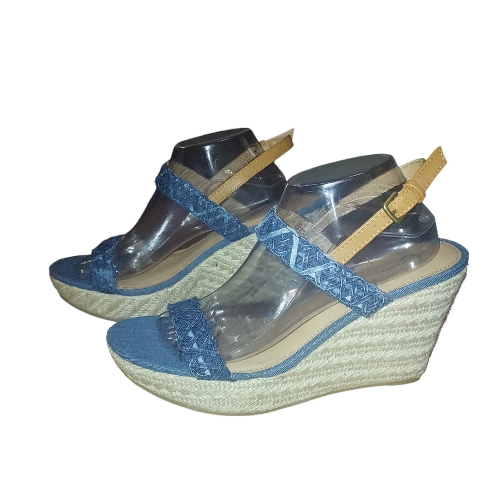 C Est 1946 Platform Sandals Heels Shoes 11 Blue Denim Open Toe. 4.5" hee…